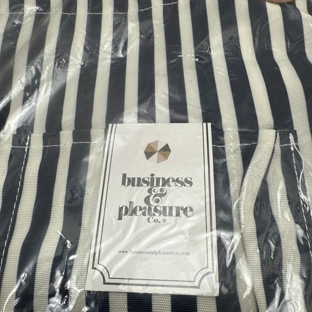 New Business & Pleasure Co. Lauren's Navy Stripe Apron‎ FFF Fall 2025